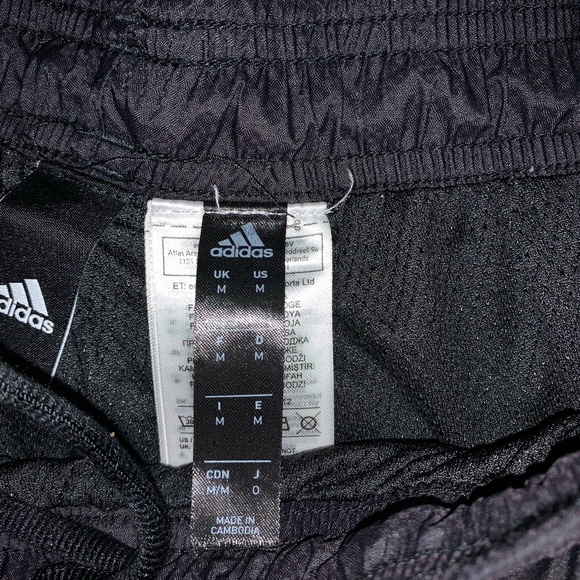 Adidas track pants size M - Picture 2 of 2